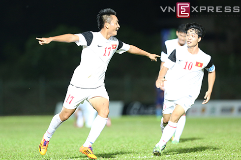 U19 Việt Nam vào bán kết sau trận thắng áp đảo Campuchia